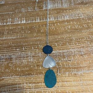 Elegant Silver and Blue Pendant Necklace